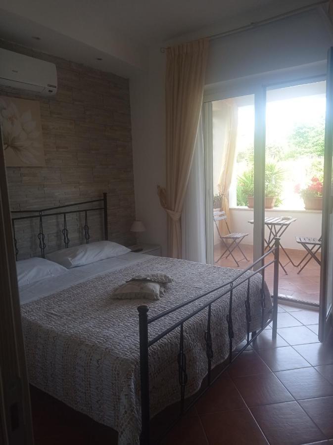 B&B Le Rose Санта Мария ди Кастелабате Екстериор снимка