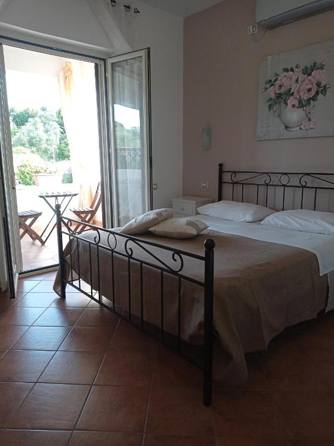 B&B Le Rose Санта Мария ди Кастелабате Екстериор снимка